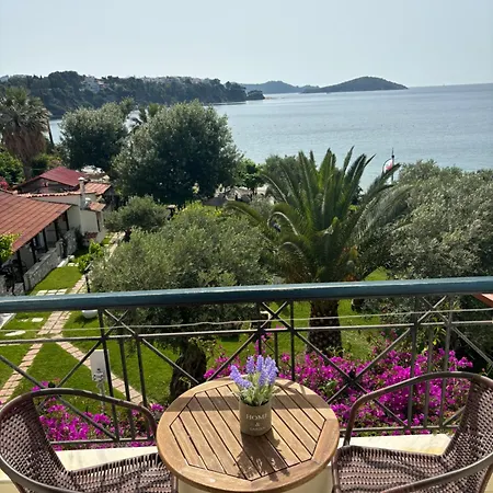 Angeliki Hotel *